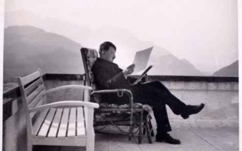 JS122152878_RESTRICTED-HITLER-NEWSC26TAuctions-BNPS-large_trans_NvBQzQNjv4BqQgU7do4DKJa37l2rQGhYsAtCr9CEJaQ2HQ27XRihXxE